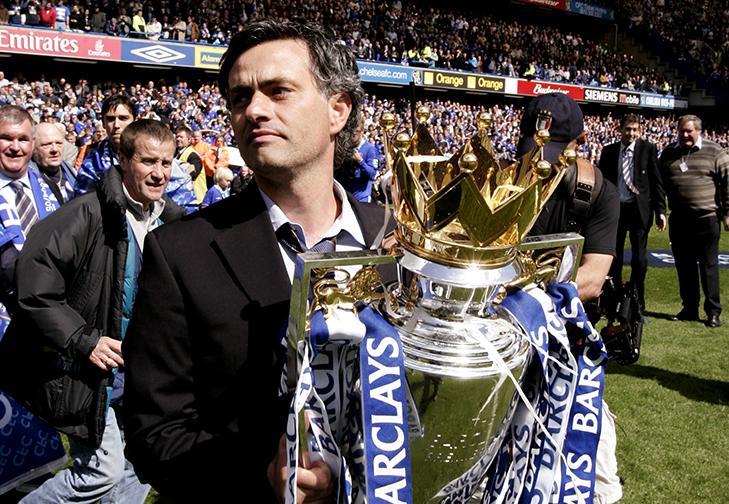 lequipetype's tweet photo. #Mourinho & @ChelseaFC sacrรฉs champions d'Angleterre cet aprรจs-midi? Duplex from London avec @Bruno_Constant #CFCCPFC http://t.co/WEDVjWtoQC