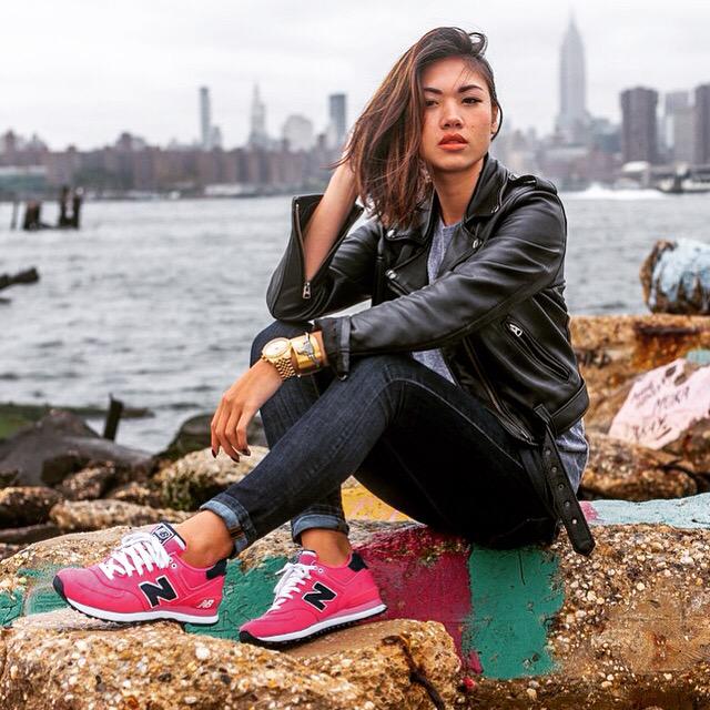 strutent's tweet photo. It's #SneakerSunday ! We love a pop of colour on the weekends. @NewBalanceCan #PiquePolo #574 #fashion #StrutNB http://t.co/C9T8mXDUig