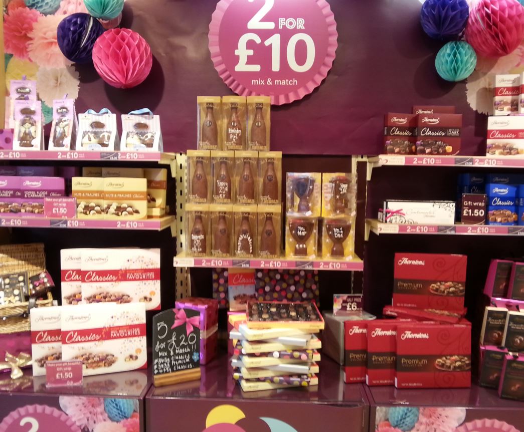 CarillonCourt's tweet photo. Treat your friends and family this week with these great offers from @thorntonschocs​! 2 for £10 or 5 for £20. http://t.co/Kk48eA81Lh