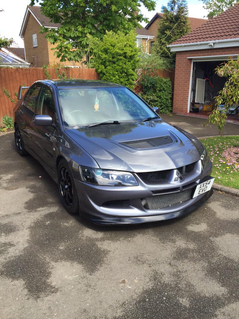 ghostino22's tweet photo. Sad day selling this beast 😥😥 #evo8 http://t.co/zRWHR3sXiX