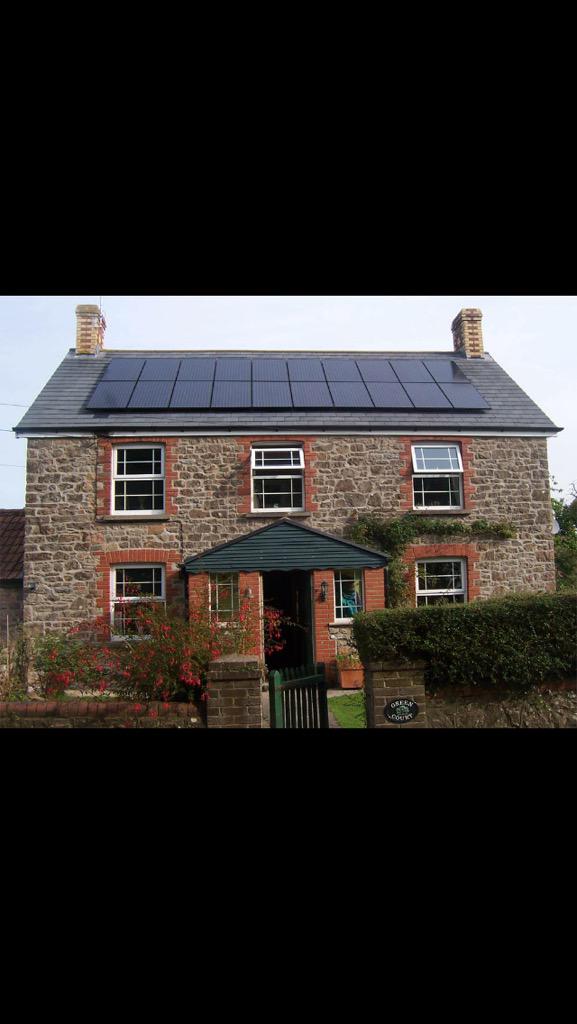 DiscreetSolar tweet picture