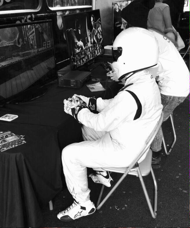 FragersUK's tweet photo. #thestig getting in some practise laps with us at @GeeksComicCon #gamersbus #geeksdoncaster http://t.co/ArPChw11TK