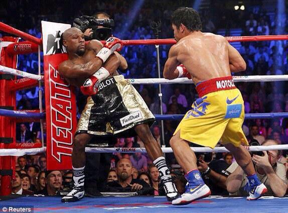 1974: Float like a butterfly, sting like a bee.
2015: Run like a chicken, hug like a bear.
#PacquiaoMayweather