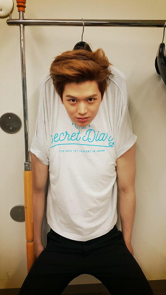 BTOB_6SJ's tweet photo. 항상 초심잃지않고 열심히하겠습니다. 어깨 힘빼고 !ㅎㅎ http://t.co/XFphVdlpSD