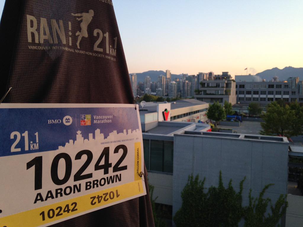 AaronBrown86's tweet photo. Nicer weather than last year eh @BMOVanMarathon #BMOVanMarathon http://t.co/UJwRXbEojb