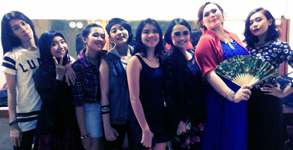 Smalam #KKBRockshow <a href="/sarahNDIO/">Sarahmorgue</a> <a href="/rikafadhilaa/">Mafin</a> <a href="/Diajeng_budi/">Diajeng Budi Cahyani 🌞</a> <a href="/ReaginaMaria/">Gak Bisa Naik Sepeda</a> <a href="/milarosinta/">mila rosinta</a> <a href="/calseytory_/">Calsey</a> @teadatu_ <a href="/fitrime/">Fitri Merawati</a>