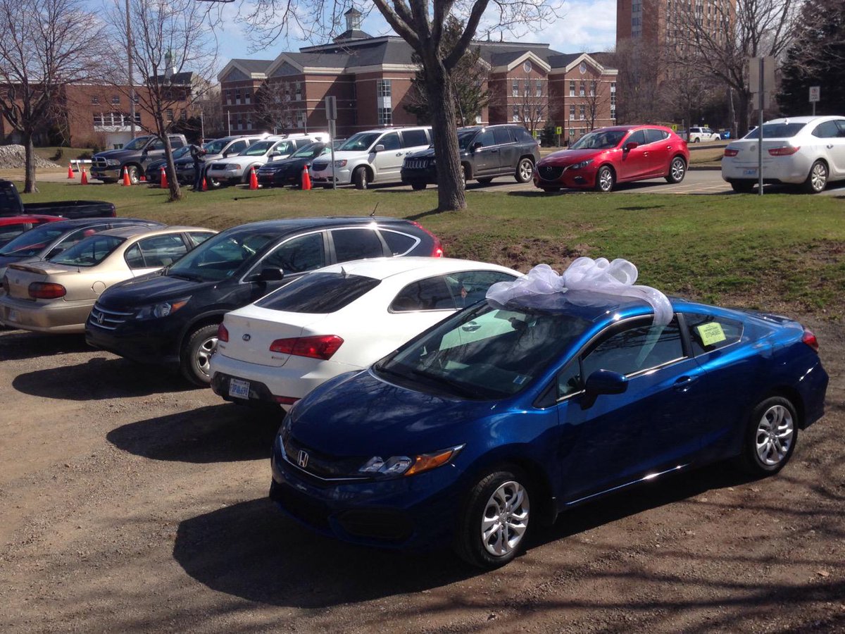 stfxuniversity's tweet photo. Just rolled up outside the Keating Centre. There is going to be one X-tremely happy #stfx graduate today! http://t.co/AU5glzNaHG