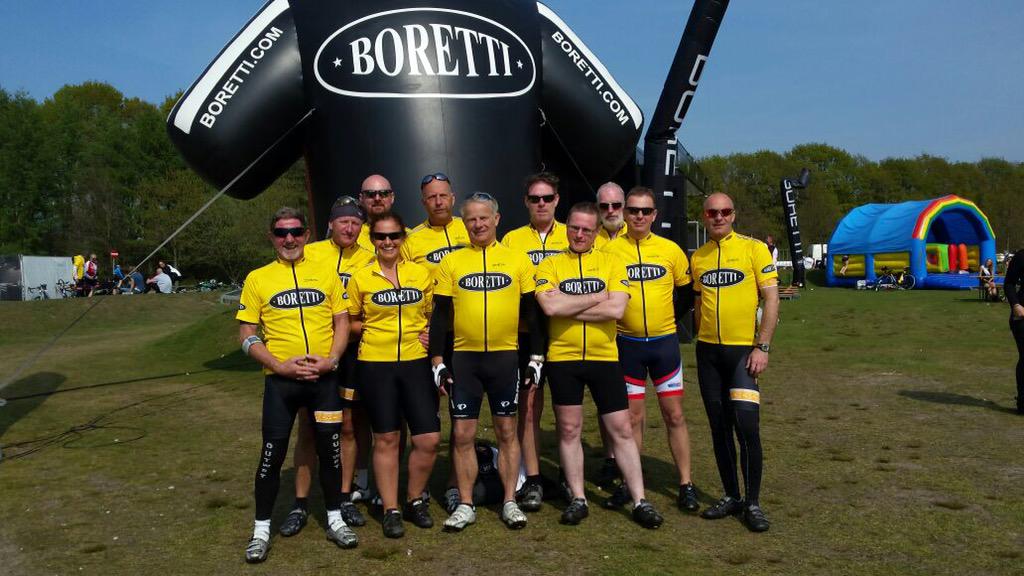 ArnoClaasen's tweet photo. Met @svcl Voldaan aan de finish. @ClassicoBoretti heeft een mooie tocht uitgezet, waarbij de start/finish top was! http://t.co/Z0VI0xhPYA