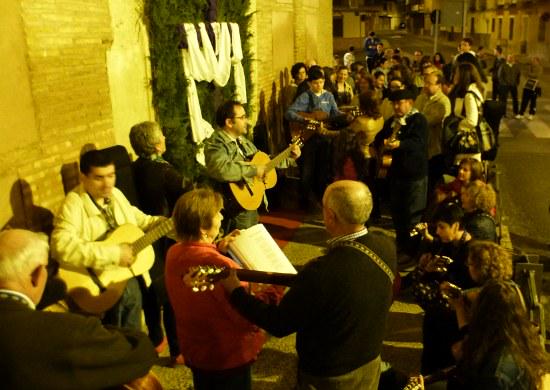 DaimielNoticias's tweet photo. "Ronda de Mayos" bajo el Olivo Milenario http://t.co/Gm5OKKzJxY http://t.co/19biVcYKnn
