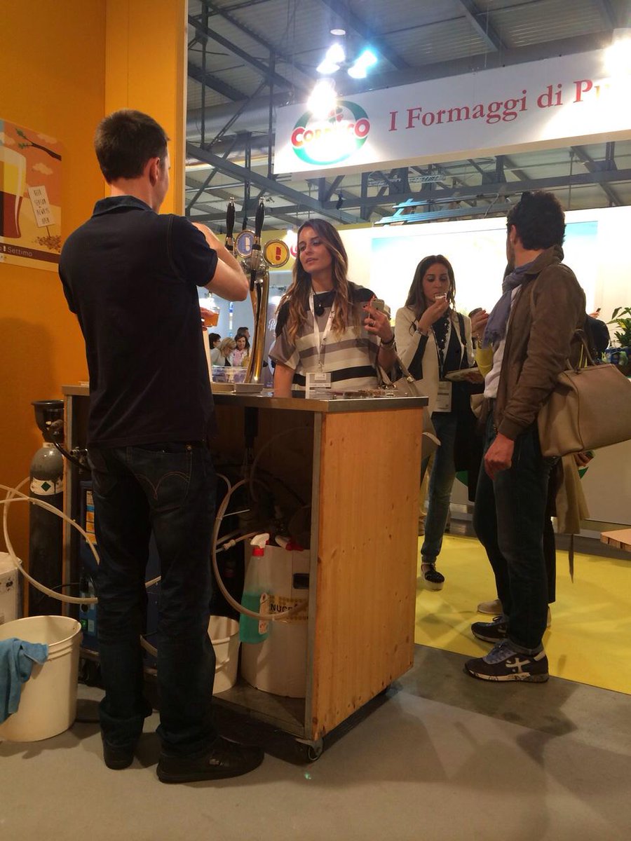 Iniziato il nostro @TuttoFoodExpo! Vi aspettiamo, ci trovate al padiglione 4 stand S20A!
#B7inside #Expo2015