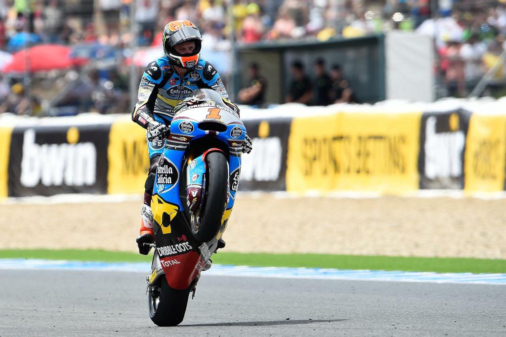 TitoRabat's tweet photo. Aunque no estemos en lo mas alto volvemos al cajón! Gracias por el calor de la afición!
We come back to the podium!! http://t.co/YKWSqbAWy7