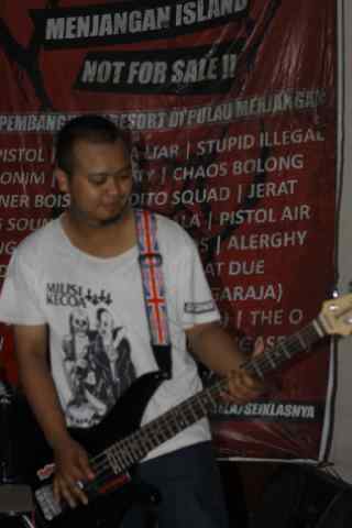 emptyroom tweet media