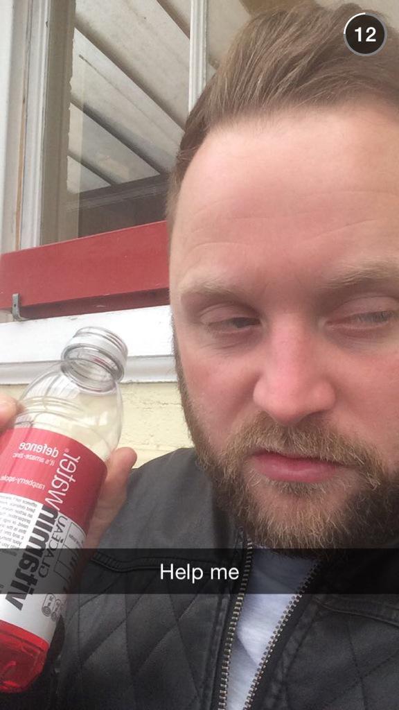 thattechylass's tweet photo. @lrnoland91 @arron_crascall @TheMokoLounge do we think someone got moko'd 😂 #SeeYaLater http://t.co/1SZvd6ts80