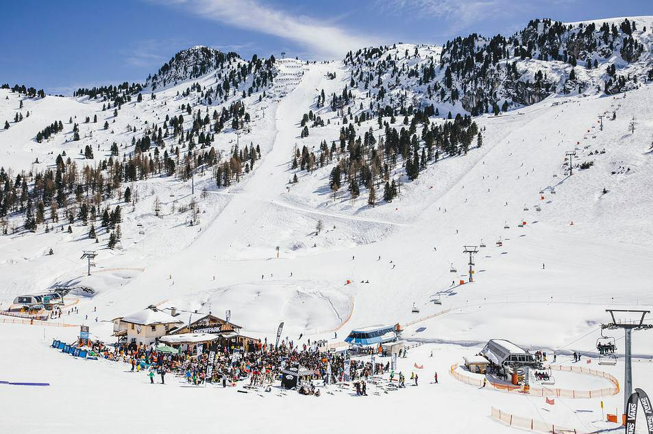 Snowbombing's tweet photo. We miss the hof' http://t.co/lHQvBOIMGD