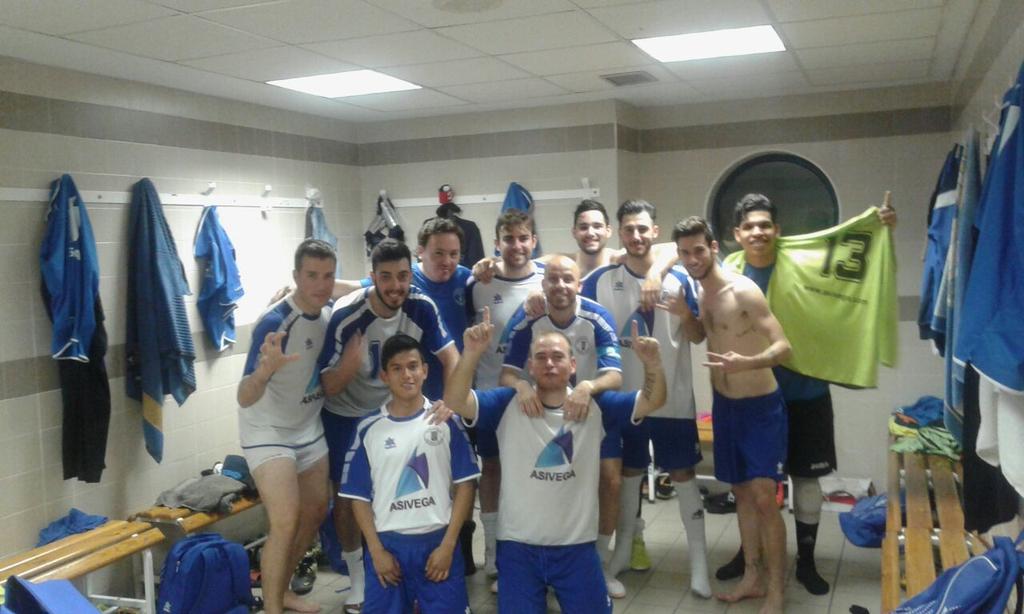 markitos925's tweet photo. Gran victoria la de ayer contra un equipo que se jugaba el ascenso increíble partido y enormes compañeros. http://t.co/5fHvmrBBSu