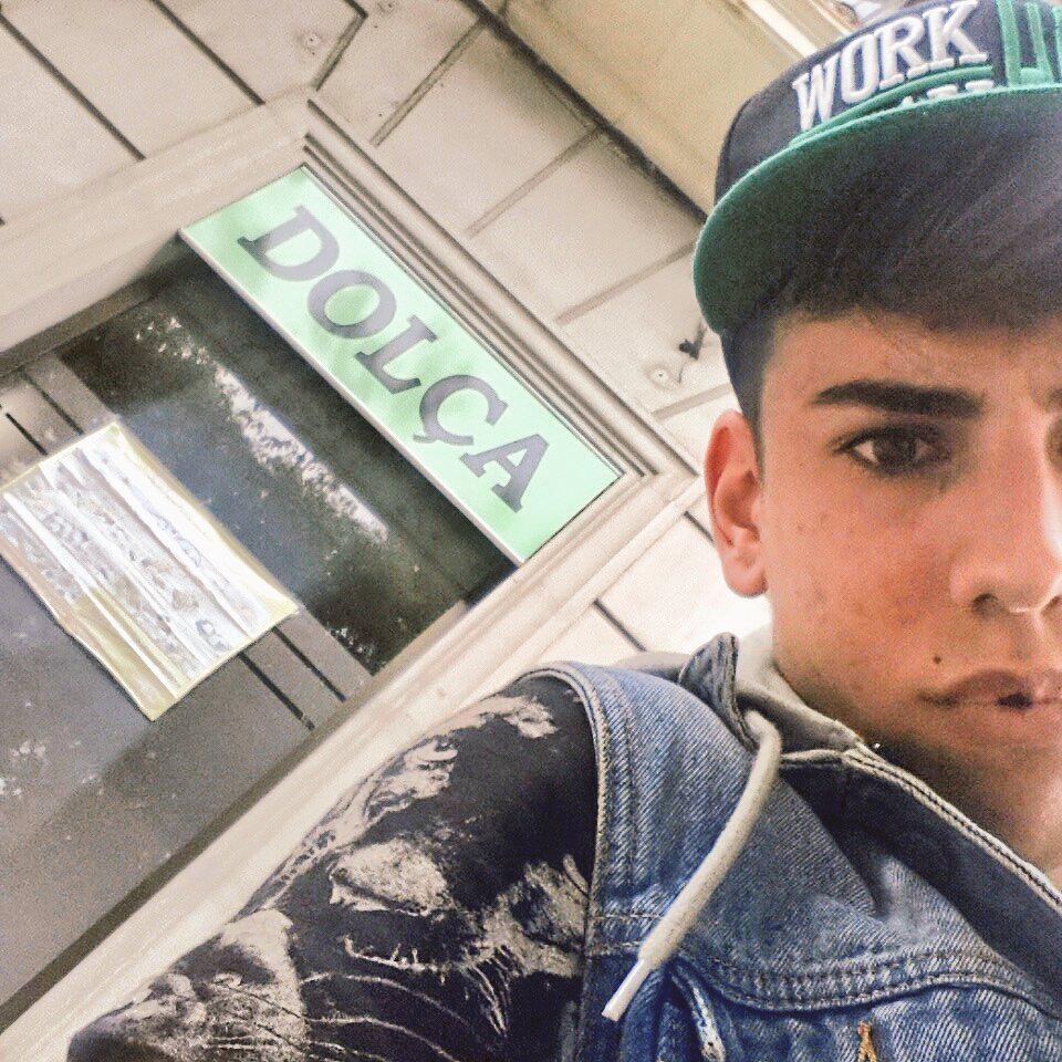 GallegHoo's tweet photo. 💋🙊✌ http://t.co/caIsmVuenR