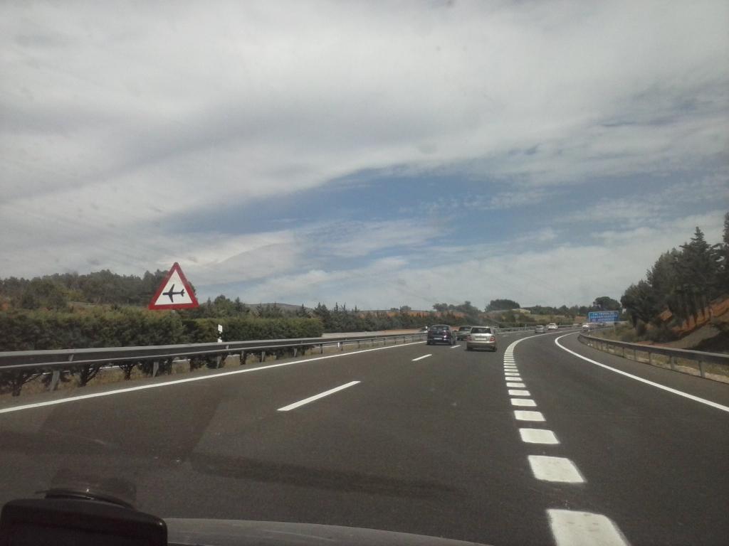 CarloTripleC's tweet photo. Atope con #radioutiel #teruelexiste http://t.co/lYNTnwboPI