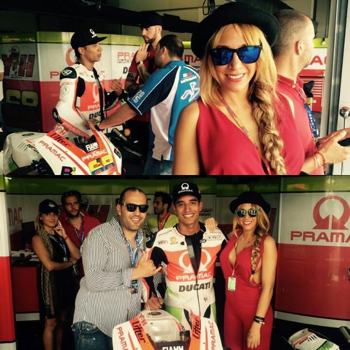 patricia_steisy's tweet photo. @Yonny68 #motogp #domingo #havingfun inside pramac 's box with my friends #hawkersco http://t.co/KjgmtTHj5G