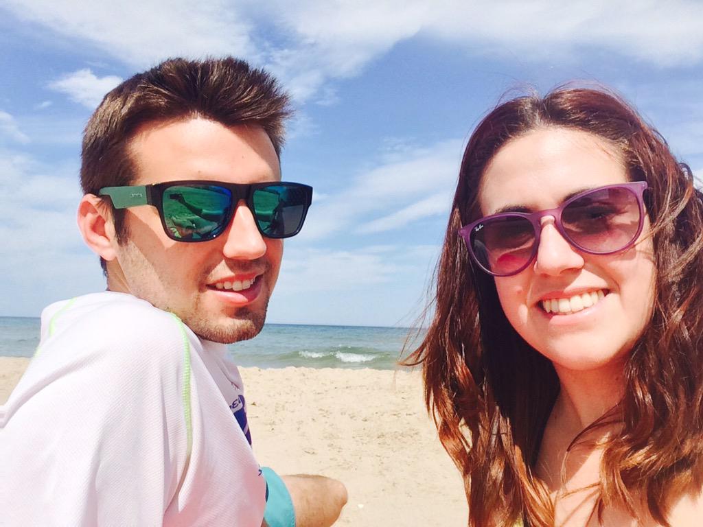 _AnaAlvarez_'s tweet photo. Sunday funday ☀️🍉😎 Beach Time @Sore_Escriva http://t.co/XVmzQSVyuS