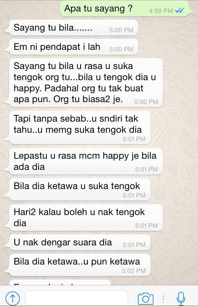 Aikhyraa's tweet photo. Whts the meaning of 'sayang'. Cairnyaaaaa bila baca whatsapp macam nih. http://t.co/129Ck8XZTX