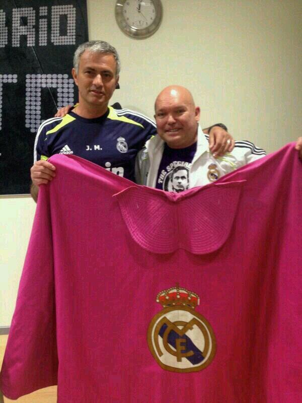 tonintorero's tweet photo. Aquél día te dije que volvías a la premier para volver a campeonar,porque eres el mejor Enhorabuena José! @ChelseaFC http://t.co/In1AaPIMDB