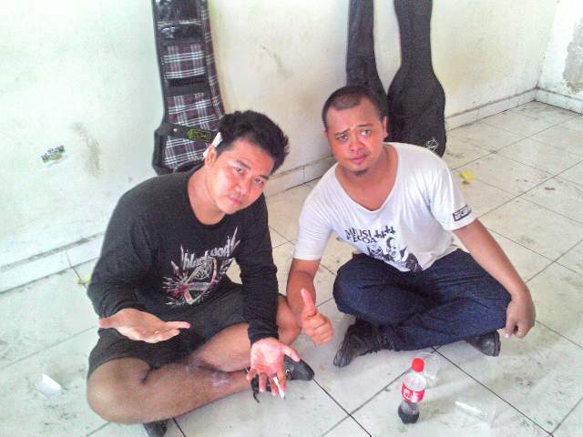 emptyroom tweet media