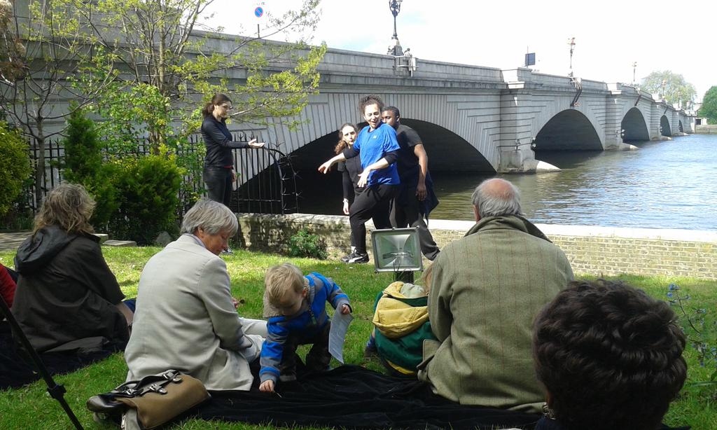 nixiesoundscap's tweet image. wow brilliant first performance! next one at 4 30pm yeah! #WAFchat @wworthfringe @PutneyTheatre @PutneySocial #putney