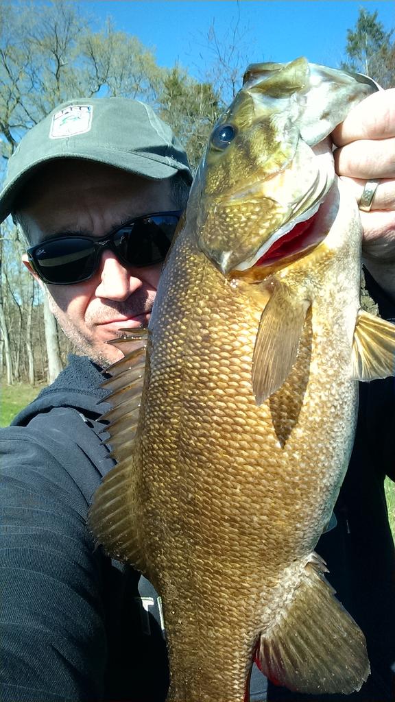 RT <a href="/TASKsponsorship/">T.A.S.K. Sponsorship</a>: Time for Smallie Selfies with Tony V
Let's see your best small is selfies!