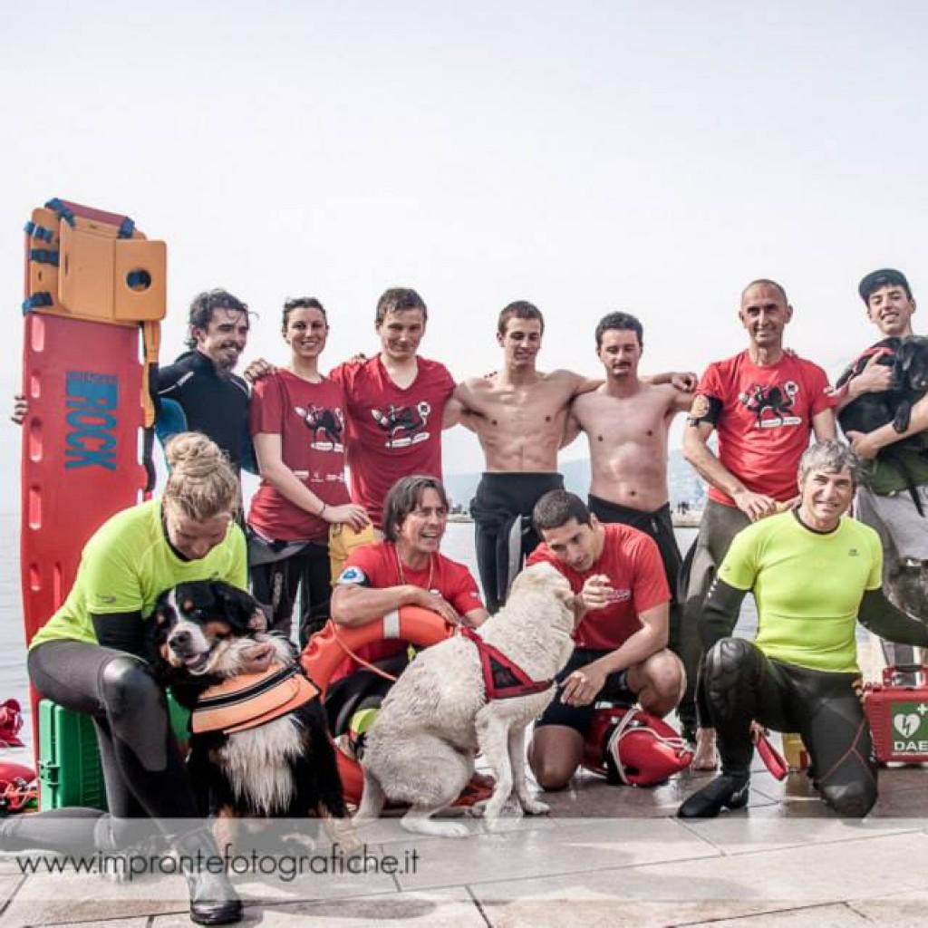 Dimostrazione dei cani da salvataggio alla Bavisela 2015 - canisalvataggiofvg.org/dimostrazione-…