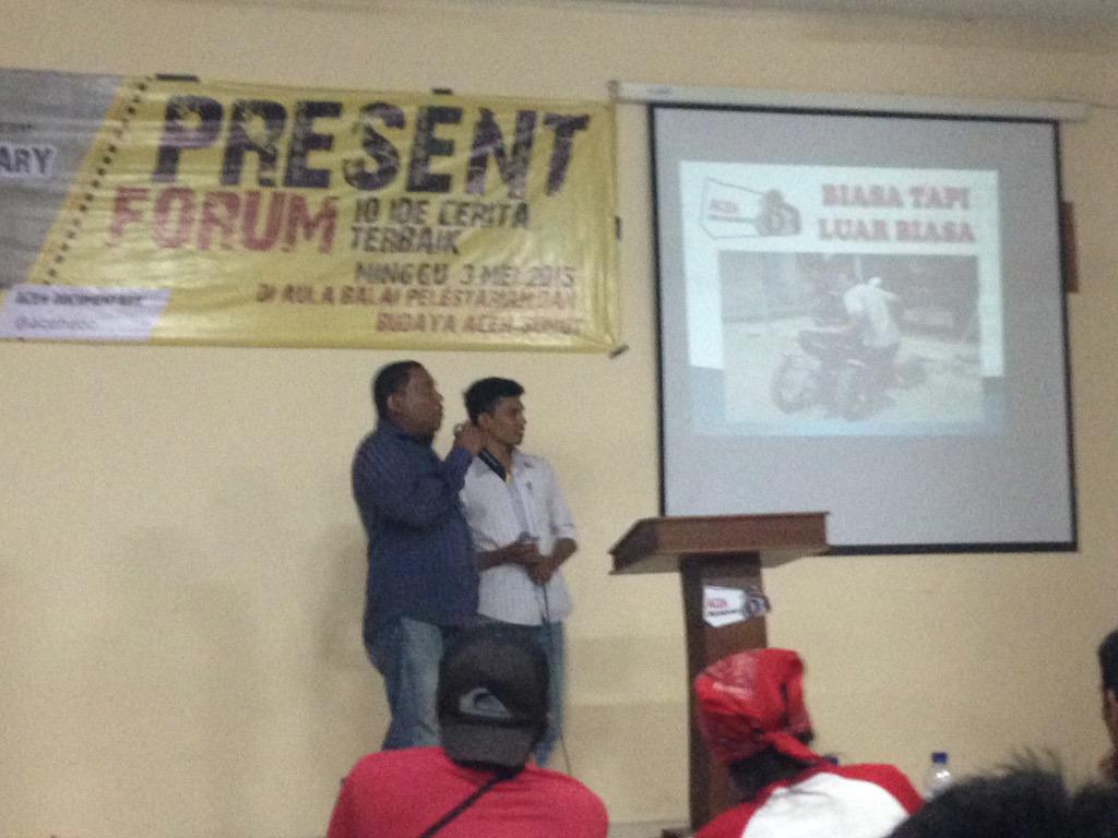 TheLeader_ID's tweet photo. Nah sekarang tim k-3 dari Bireun dgn ide "Biasa tapi Luarbiasa" Agussalim alumni @DreamMaker_ID 2015 nih :D keren! http://t.co/iFMvSW1yTs