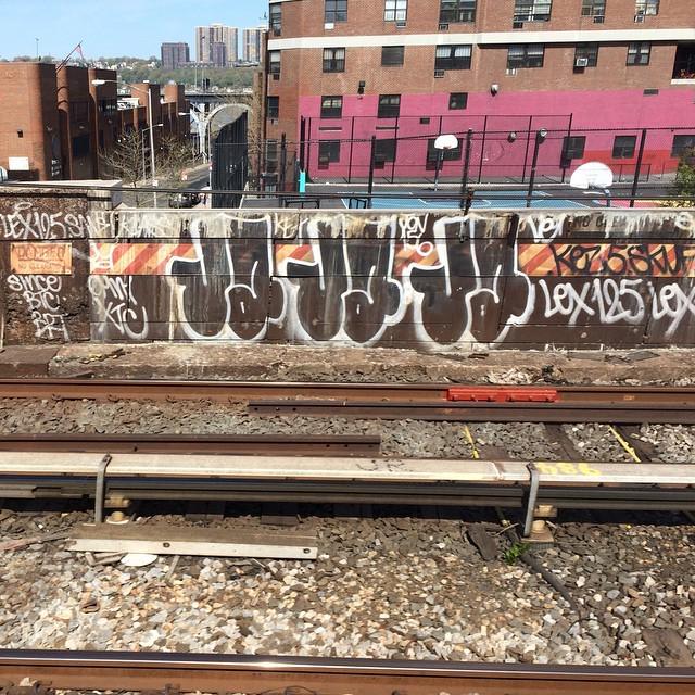 spraystreet's tweet photo. from instagram/@freshpaintnyc JA XTC #jaone #jaxtc #lex125 #jon156 #sincebrt #skufykk #kez5 #allcity #allcitygraffi… http://t.co/H2F1X14DgI
