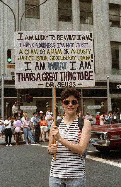 LGBTPlusProud's tweet image. "I am what I am.” Pride march, Manhattan 1985. #pride #NOH8 #DrSeuss #LGBTpride
