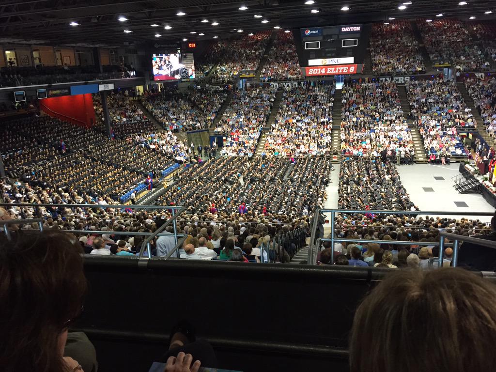 arupp10's tweet photo. Congrats class of 2015!! Way to go Campus Recreation staff and all of our fellow Flyers!! @UD_CampusRec http://t.co/iamihSr3cn
