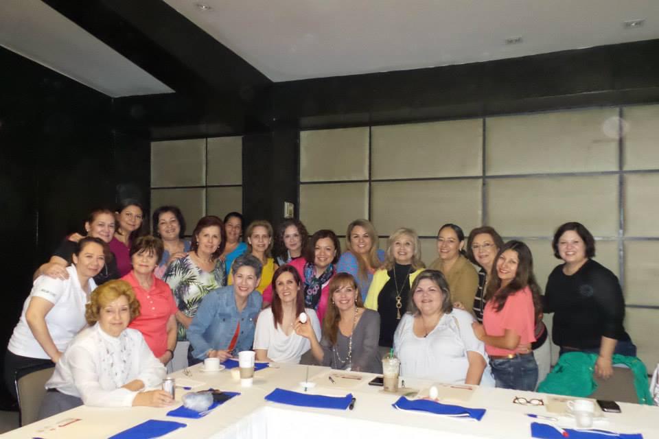 Con gran éxito el taller "El Huevo" para las socias de AFEET MTY