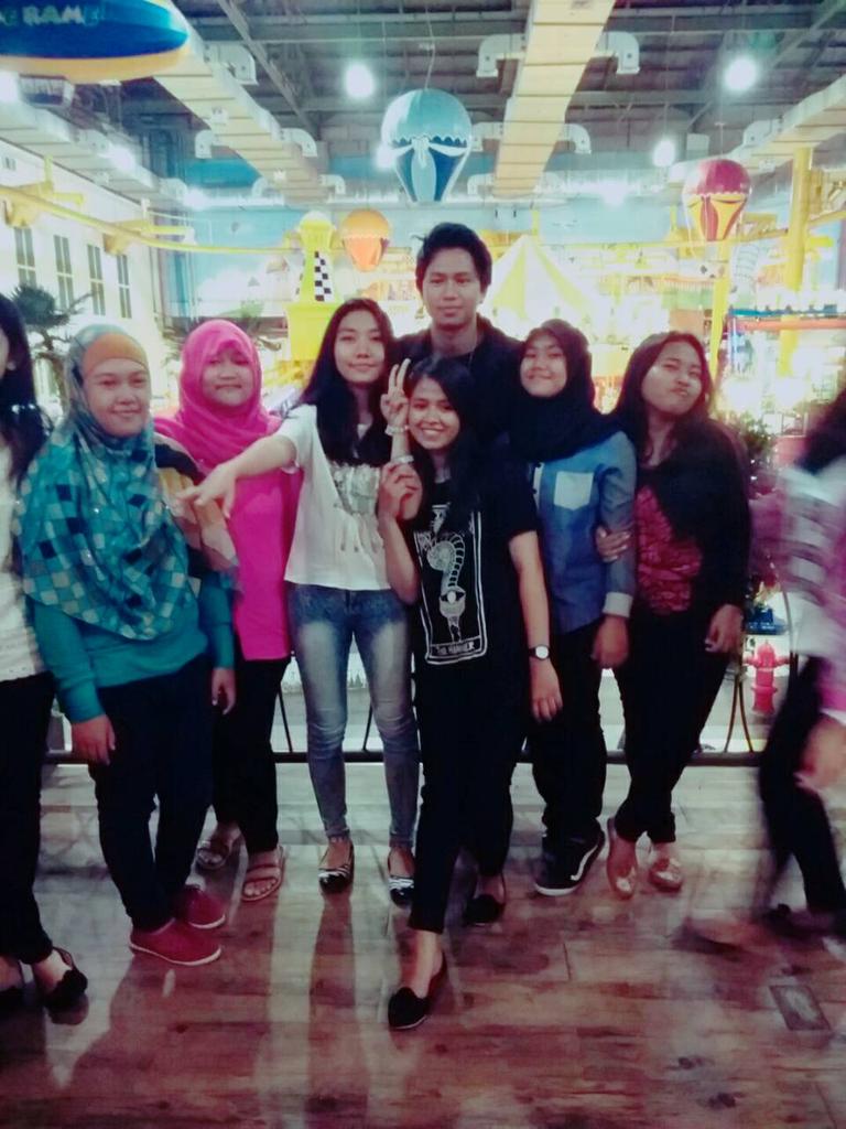 LionsTGR's tweet photo. Thanks @LIONS_ID  buat gath di tanggerang makasi  @rheinmichael @gegeadita ud ikut gath di tanggerang jngn kapok" ya http://t.co/YPJRmiYAi9
