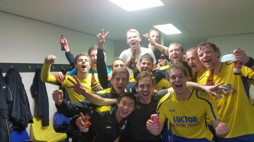 Joost_vD's tweet photo. HVV'24 blijft in de Tweede Klasse!!! @omroepzldsport @zeeuwsvoetbal http://t.co/TJNnw5ODZG