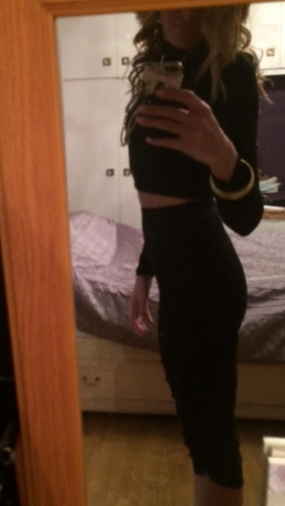 Diamondsncream's tweet photo. Last nights look from @GlamShed @Misskthorne http://t.co/Roo4CZUAbZ