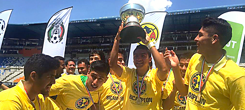 ClubAmerica's tweet image. Nuestras Águilas se coronaron Bicampeones de la Liga de Nuevos Talentos de @segundadivfmf bit.ly/1I6xULu
