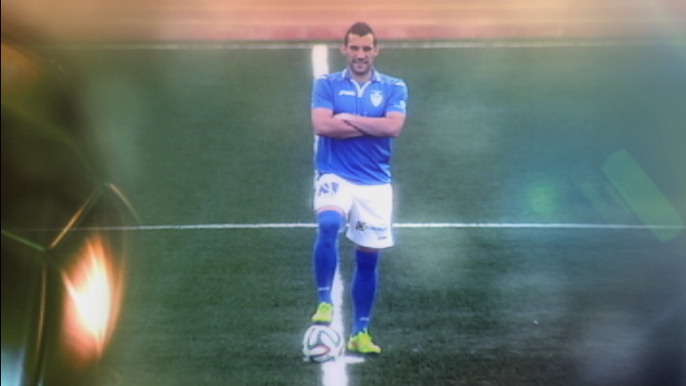 DeportesCMM's tweet photo. RT si crees que @CarlosChengue jugador del @YugoUDS  merece ganar el #BalóndeCLM como mejor jugador de 2ªB http://t.co/NsPbp66Xj1