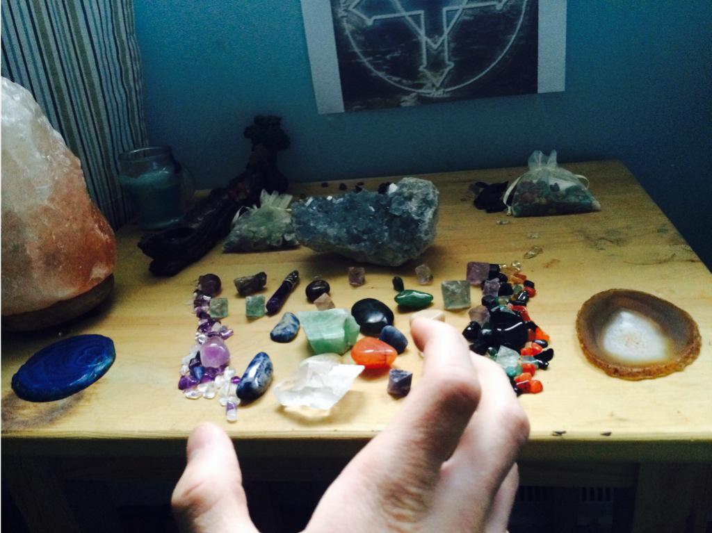 2015Awakening's tweet photo. Projecting fifth dimensional energy onto this crystal grid. #Setintentions #love #diamondgrid http://t.co/B73UoFItzY