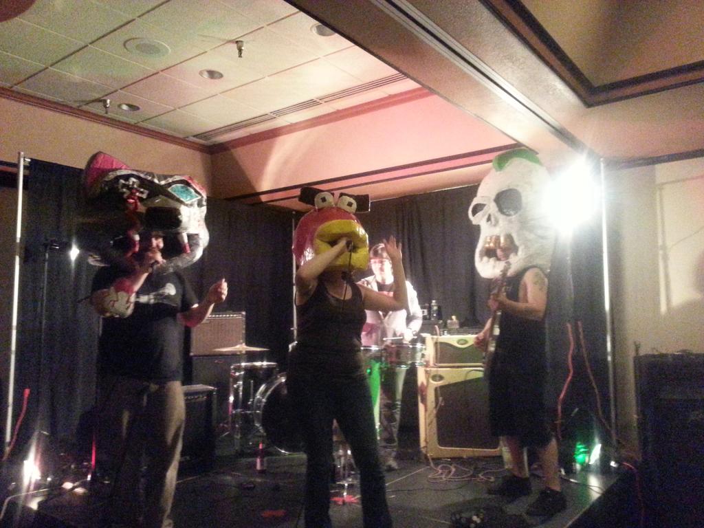 DirtyReggaePunx's tweet photo. Oh the weekend shenanigans are finally posted. Thank Minot. More vids and pics coming.
#DRPNation #Appidemic #nocoast http://t.co/9OJ0RwN6Ym