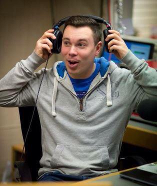 bucksfreepress's tweet photo. Man who died in M40 crash named locally as Seb Knowles, believed to be the son of TV star
http://t.co/IyF79z6Q6Z http://t.co/kDgUGysnsw