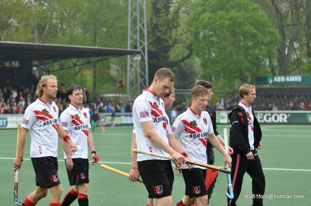 <a href="/AHBCAmsterdam/">AH&BC Amsterdam</a> <a href="/MHCOranjeZwart/">MHCOranjeZwart</a> wint met 1-2  #hockey #Playoffs
pics:flic.kr/s/aHskabc1vt