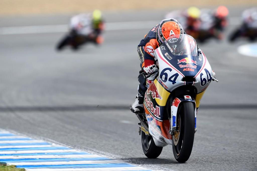 bosareizen's tweet photo. Bo Bendsneyder zegeviert zowel op zaterdag als op zondag in de Red Bull Rookies Cup. Next stop in Assen. Be there!!! http://t.co/yK6nYhJhOa