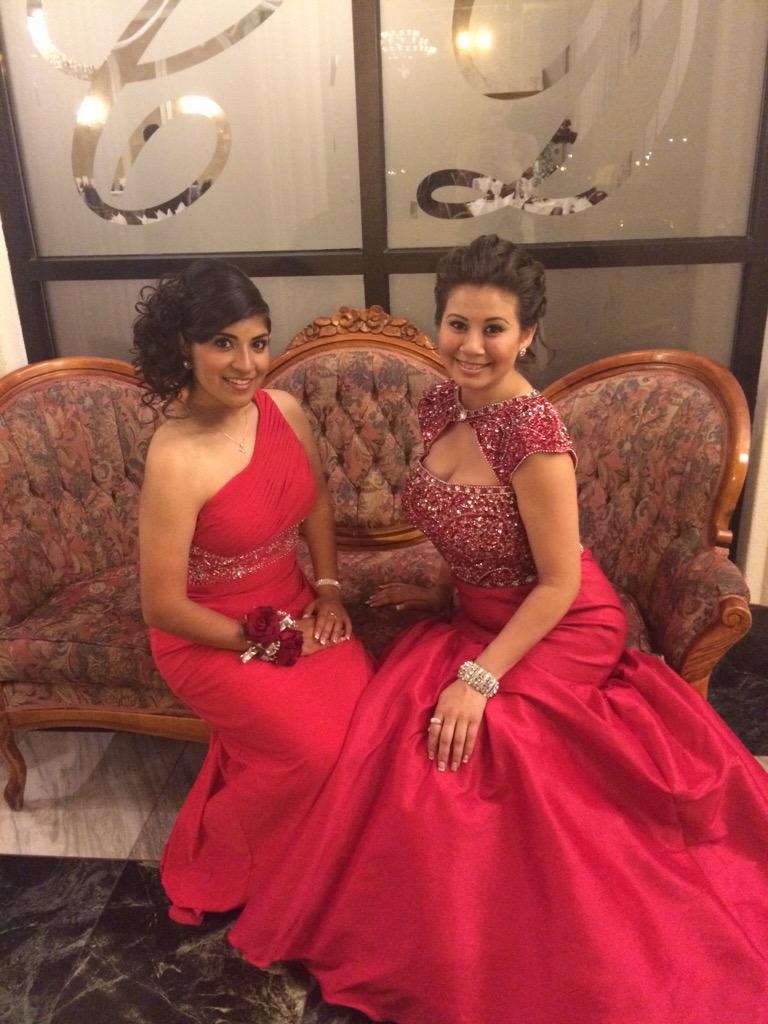 BSlay2k16's tweet photo. @bravo_fatima "What a night 😎💁🏼❤️👯 @Lisa_Ayala16 
#prom2k15 " http://t.co/ThYSxUT1jn #BloomSlay2k15