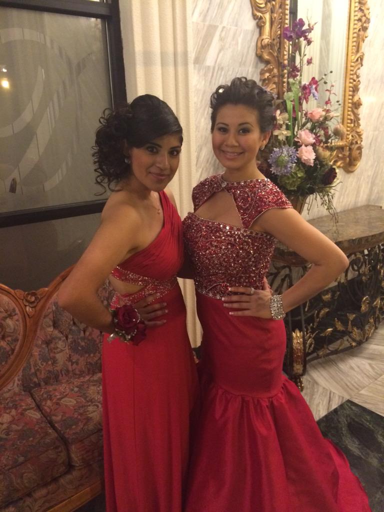 BSlay2k16's tweet photo. @bravo_fatima "What a night 😎💁🏼❤️👯 @Lisa_Ayala16 
#prom2k15 " http://t.co/ThYSxUT1jn #BloomSlay2k15