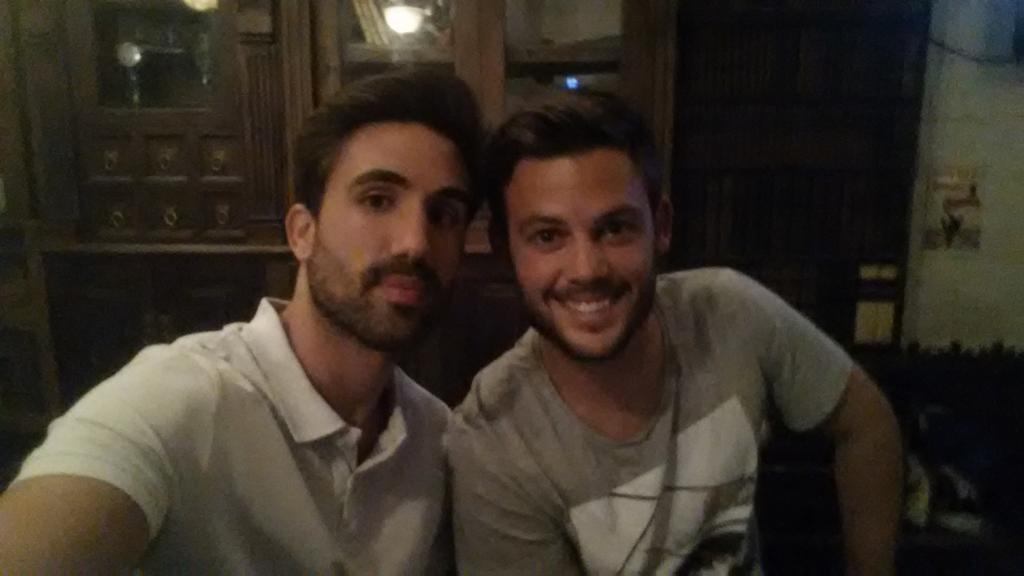 Lb89Manuel's tweet photo. Aprovechando las ultimas horas del find:) @AlejandroMulas http://t.co/CaV55w2QF5