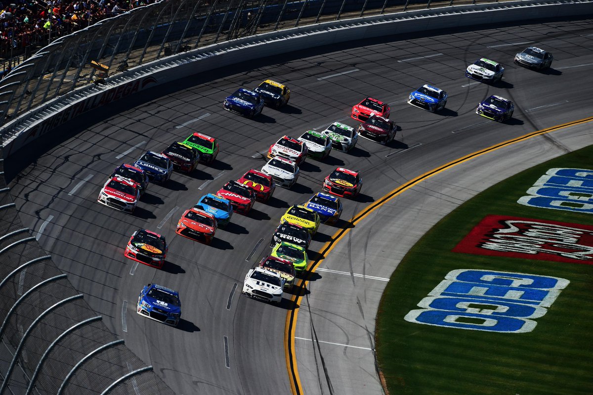 NASCAR's tweet photo. THREE TO GO! 

Can @DaleJr hold off the field?! Get to FOX. http://t.co/U8vpZ6OP08