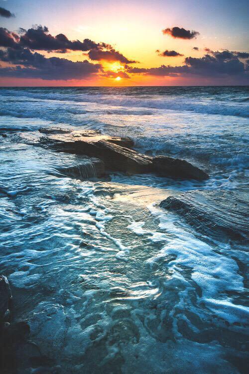 ExploreVibe's tweet photo. Take me to paradise🌍🙌🌊😍 http://t.co/v0GAQaBu0A