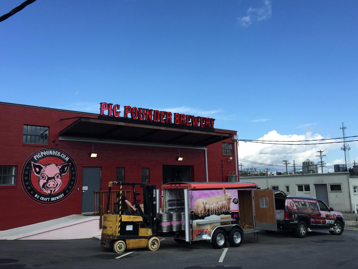 PigPounder's tweet photo. Our new @PigPounder Brewery Beer Trailer - Squeals on Wheels! #NCBeer #SoGSO #Beer #GSO http://t.co/QOV7crlHcL